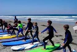 Clases de surf para niños en San Diego
